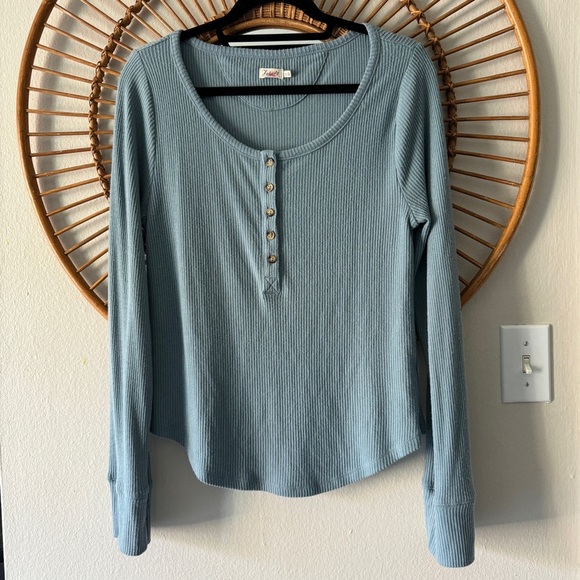 Faherty blue ribbed Henley top size XL - Picture 1 of 7